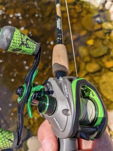 how to use a baitcaster, baitcaster spool tension knob