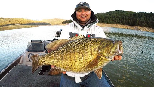 5 Secrets On How To Catch Smallmouth Bass - Slamming Bass