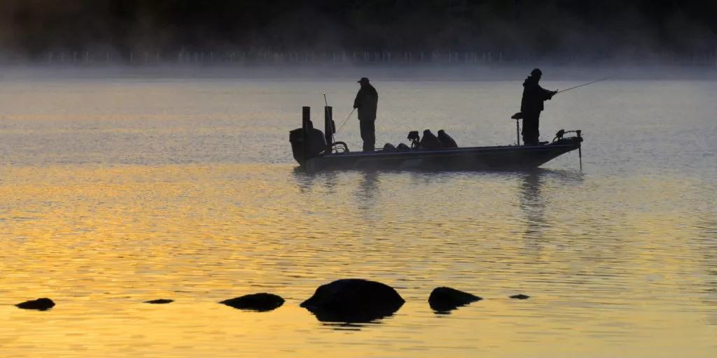 best bass fishing lakes in Iowa