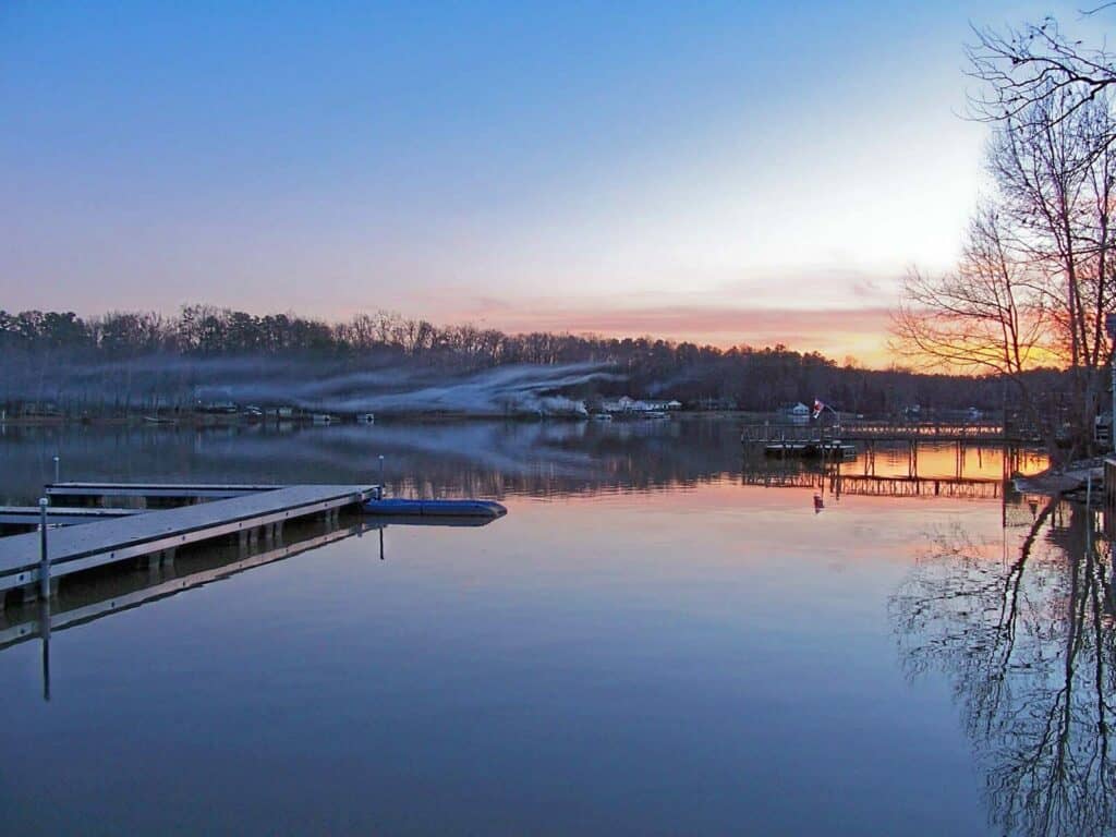 best bass fishing lakes in North Carolina - High Rock Lake