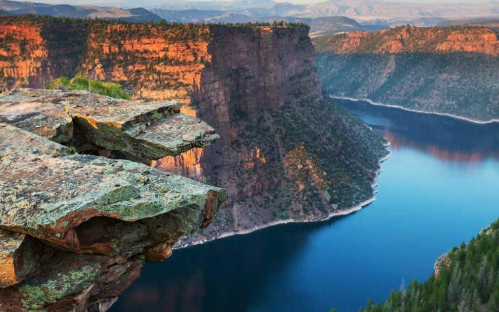best bass fishing lakes in Wyoming - Flaming Gorge Reservoir