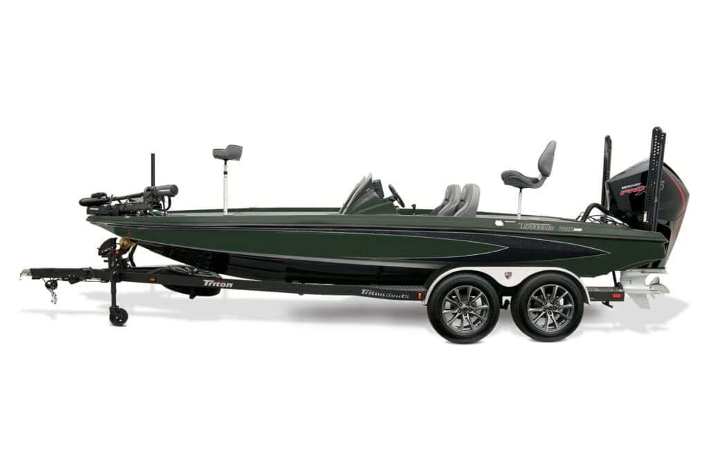 triton bass boats - 20XP