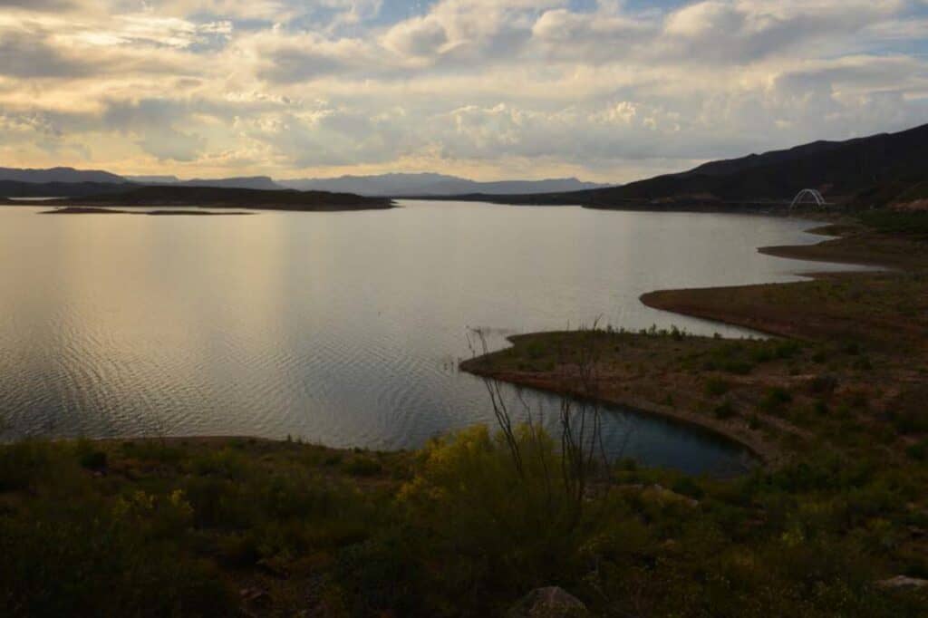 best bass fishing lakes in Arizona - Roosevelt Lake